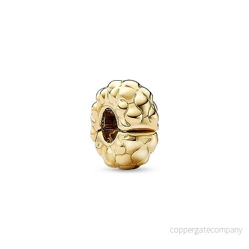 PANDORA Moments Clip Charm mit Nieten aus Sterling Silber 14 Karat vergoldeter Metalllegierung, Kompatibel Armbänder, 762716C00 5700303059020