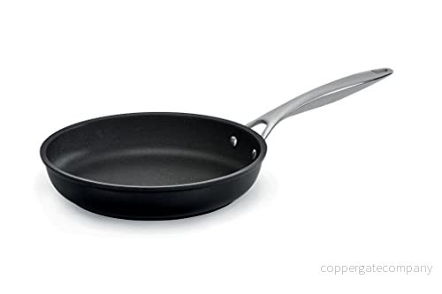 Barazzoni Black Titan Pro, stekpanna ø32 cm, nitat stålhandtag, Non stick Pro (5 lager). Kompatibel induktion, tillverkad i Italien 8007267158996
